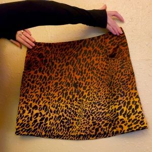 Cheetah/Leopard Print Skirt With Pockets